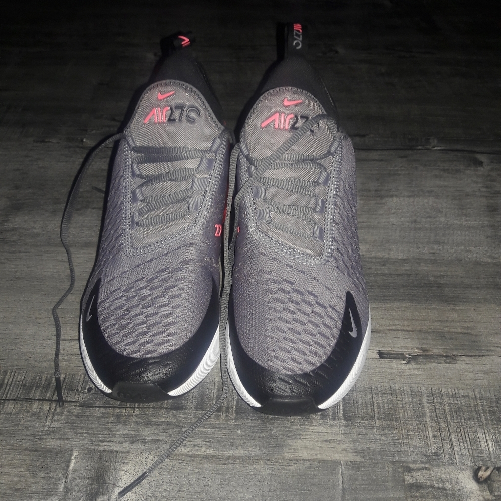 Nike 270c